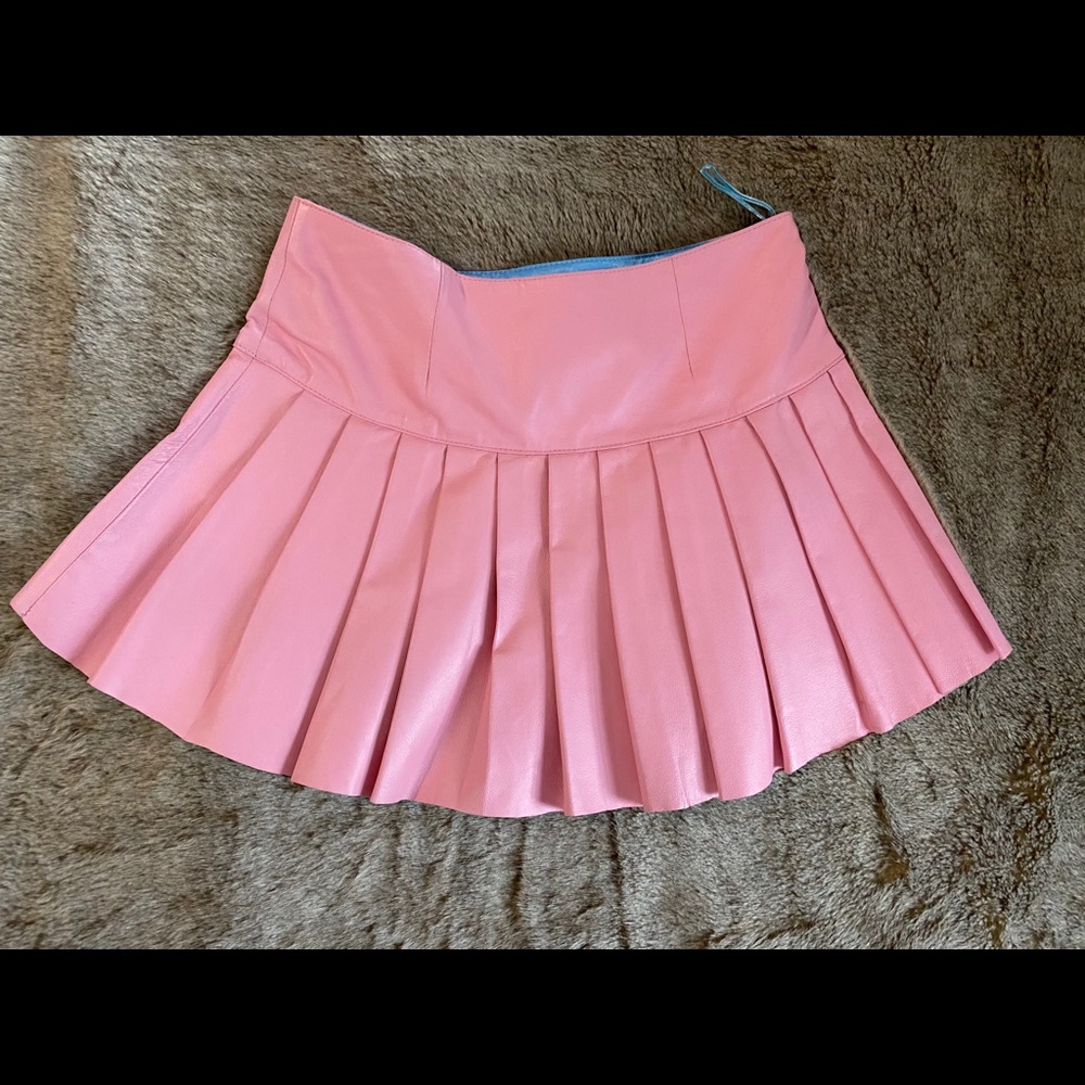 Y2K pink leather mini skirt